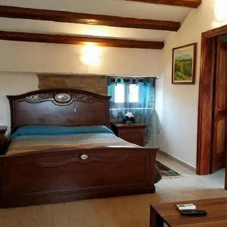 Al Merlo Olivo, Rural Istrian House Bed & Breakfast 3*
