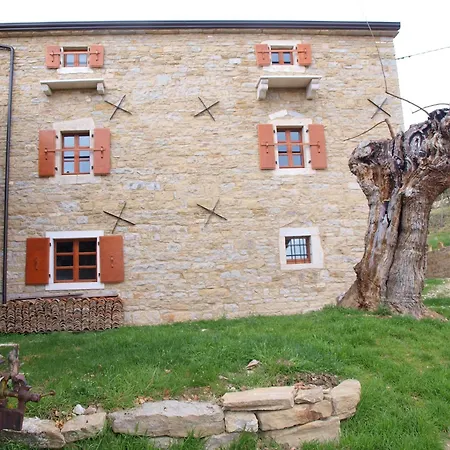 Al Merlo Olivo, Rural Istrian House 3* Buje