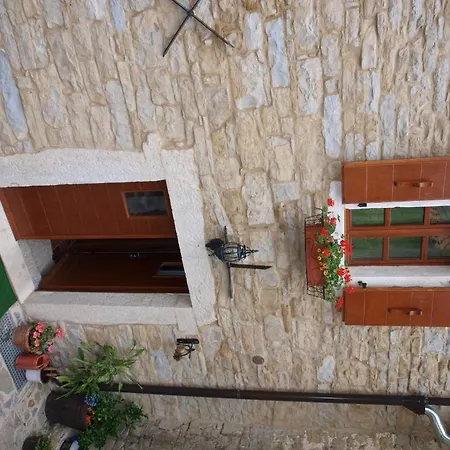 Bed & Breakfast Al Merlo Olivo, Rural Istrian House 3*