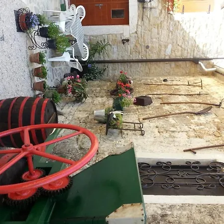 Al Merlo Olivo, Rural Istrian House Oda ve Kahvaltı 3*