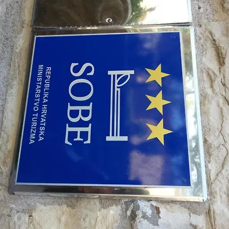 Oda ve Kahvaltı Al Merlo Olivo, Rural Istrian House 3*