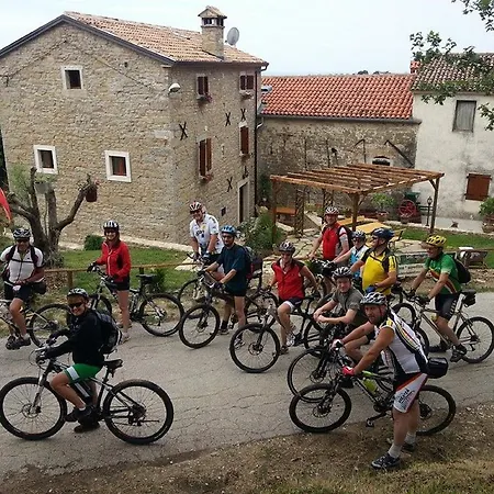 Al Merlo Olivo, Rural Istrian House 3* Buje